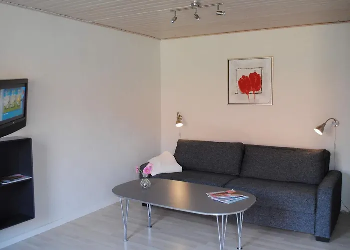 2 Person Holiday Home In Allinge Дом отдыха